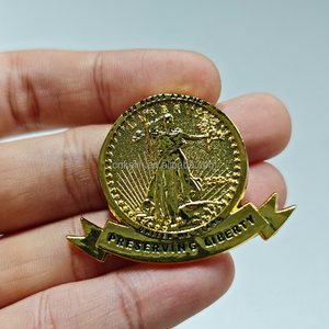 Hermosa insignia con <span class=keywords><strong>la</strong></span> Estatua de <span class=keywords><strong>la</strong></span> <span class=keywords><strong>Libertad</strong></span> de EE. UU., águila americana en 3D, moneda de oro para decoración del hogar, regalo de cumpleaños para coleccionistas - Product Image 4