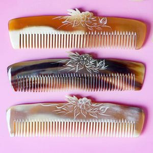 BOOST QUALITY Peignes à cheveux en corne de buffle faits à la main populaires Toucher naturel pour l'application de mariage Inde Meilleur prix Créations naturelles - Product Image 2