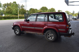 Sedán 4x4 Clásico de Ultra Lujo Usado, 2024, Vehículo Todoterreno de Tamaño Completo, Automático, 7 Plazas, Techo Panorámico, Carrocería Resistente - Product Image 3