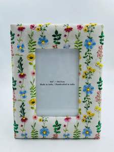 Cadre photo vertical moderne en bois et tissu, fait main, de luxe, collection printemps, brodé et perlé, léger et durable, vente chaude - Product Image 2