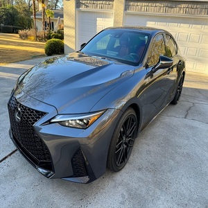 Lexus IS 2023 500 Ensemble haut de gamme inspecté 472 hp 5,0 L V8 Propulsion arrière 8 vitesses automatique Berline de luxe Cuir Cloudburst - Product Image 1