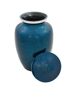 Urnas Funerarias de Latón Hechas a Mano para Mascotas, Urnas para Cenizas de Perros y Gatos - Product Image 1