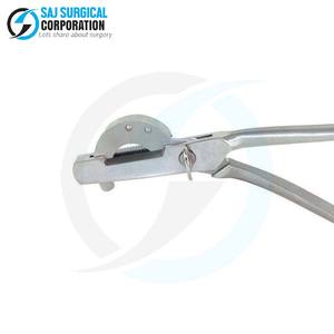 Emasculador antideslizante Mango antideslizante y diseño de mandíbula para un máximo control durante la castración del ganado - Product Image 5