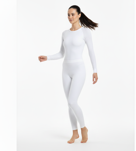 Traje Térmico de Seda Pura para Mujer, Manga Larga, Tejido Suave y Transpirable, Diseñado para una Comodidad Invernal Elegante - Product Image 3