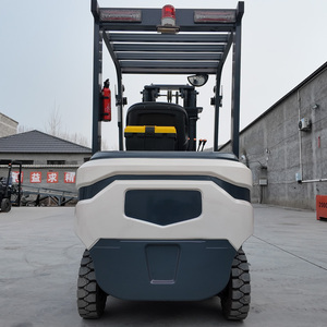 Внедорожный вилочный погрузчик на аккумуляторе для перемещения грузов на открытом воздухе, с пневматическими колесами, для использования на складе, грузоподъемность 2 тонны, с приподнятым шасси, высокая производительность - Product Image 4