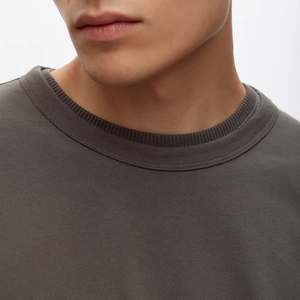 เสื้อยืดโอเวอร์ไซส์สไตล์สตรีทแวร์ แขนสองชั้น ล้างสีแบบแอซิดวอช รุ่นใหม่ปี 2026 ผ้าถักเนื้อผ้าฝ้าย ล้างสีแบบแอซิดวอช สำหรับผู้ชาย - Product Image 6