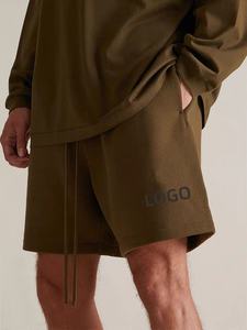 Short de jogging surdimensionné 380 GSM en molleton éponge français 100% coton pour hommes, style hip hop, streetwear, vente en gros sur mesure - Product Image 6