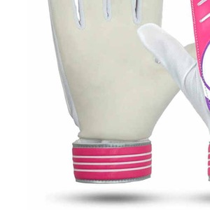ถุงมือผู้รักษาประตูสำหรับการแข่งขันและการฝึกอบรม - Product Image 6