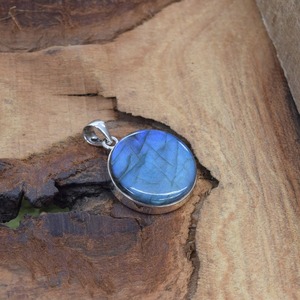 จี้พลอยลาบราดอไรต์เงินสเตอร์ลิง925ดีไซน์เรียบง่ายของขวัญแต่งงานที่สมบูรณ์แบบสำหรับความรักพร้อมจี้925 - Product Image 3