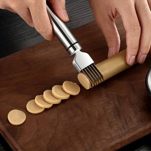 Râpe à légumes en acier inoxydable, trancheuse, coupe-oignon, presse-ail, râpe à fromage, outil de cuisine multifonctionnel, argenté, tranchant - Product Image 1