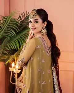 Lehenga Choli de seda con bordado pesado multicolor para mujer de diseñador para bodas y fiestas Lehnga Choli nupcial indio y paquistaní - Product Image 5