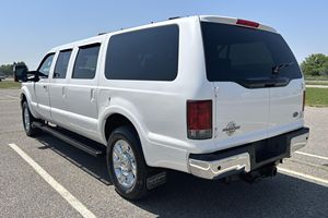 รถฟอร์ด F-250 ซูเปอร์ดิวตี้ ลาริเอท 4x4 ปี 2014 มือสอง พวงมาลัยซ้าย/ขวา - Product Image 3