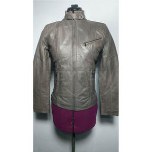 Haute qualité personnalisé OEM femmes léger pleine fermeture éclair résistant à l'eau compressible en cuir doudoune à manches longues à capuche automne - Product Image 5