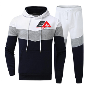Chándal deportivo para hombre para entrenamiento a precio bajo, ropa de gimnasio al por mayor, conjunto de pantalones de chándal y sudadera con capucha y logotipo personalizado - Product Image 1