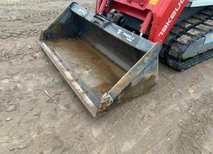 Takeuchi TL10V2 Mini chargeuse compacte d'occasion Capacité de charge de 1-5 tonnes Entraînement sur chenilles Kyb Cylindre hydraulique Accessoire pour godet-Nouveau - Product Image 3