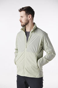 Chaqueta Cortavientos Impermeable de Nailon Ligero para Hombre de Alta Calidad con Capucha, Bolsillos y Protección Solar, Venta al por Mayor - Product Image 4