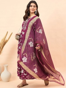 Mujeres étnicas Floral Impreso Cuello en V Algodón Puro Anarkali Kurta Con Pantalones & Dupatta indio pakistaní salwaar kameez traje - Product Image 4