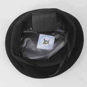 Matériel confortable mou unisexe élégant de chapeau de béret disponible dans différentes tailles et couleurs OEM - Product Image 4