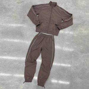 Survêtement deux pièces en nylon imprimé personnalisé pour hommes Ensemble veste-vent légère et jogger Outwear - Product Image 1