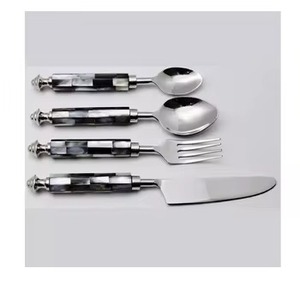 Ensemble de couverts modernes en acier inoxydable plaqué or avec cuillère fourchette couverts pour la maison, le restaurant et le mariage-Ustensiles de salle à manger élégants - Product Image 5