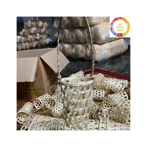 Portavasos de bambú Premium para cadenas de té de burbujas tejido a mano y sostenible para pedidos mayoristas globales - Product Image 1