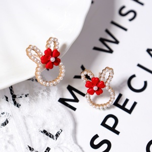 Orecchini pendenti con perla di coniglio simpatici orecchini a forma di coniglietto di fiori Easter Party gioielli regali per donne ragazze - Product Image 5