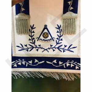 Delantal Masónico de Ex-Maestro Masón, Regalia de Logia Azul, Bordado a Mano con Flecos de Hilo Plateado, Piel de Cordero - Product Image 3