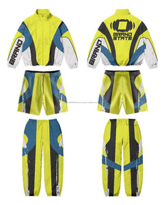 Conjunto Deportivo de Alta Calidad para Hombre, Chaqueta con Cierre y Pantalones Cortos, Diseño Color Block con Parches, Poliéster y Nailon - Product Image 1