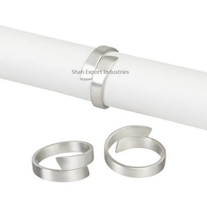 Nouveau Style argent métal pointillé bordure ronds de serviette pour mariage dîner spécial décoration de table porte-serviettes - Product Image 5