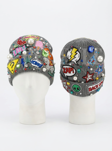 หมวกบีนนี่ผู้หญิงปักโลโก้ตามสั่ง ประดับมุกและคริสตัล  ถักไหมพรมสำหรับฤดูหนาว  หมวกแฟชั่นลายแจ็คการ์ด - Product Image 3