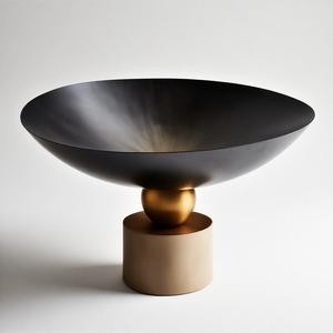 RoyalDine Brass Bowl Charm Imperial Majesty Bol de service en émail à la feuille d'or royal fabriqué à la main Symbole du luxe et de la grâce intemporels - Product Image 1