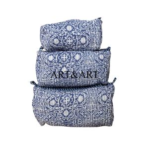 Ensemble de 3 trousses de maquillage de voyage indiennes faites à la main en coton matelassé écologique avec fermeture éclair, imprimées à la main, tendance, pour anniversaire - Product Image 1