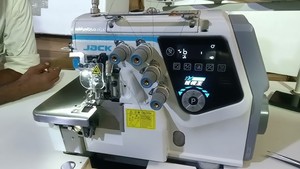 Machine à coudre surjeteuse industrielle C7 de haute qualité, nouvelle, à vitesse complète et couture continue - Product Image 4