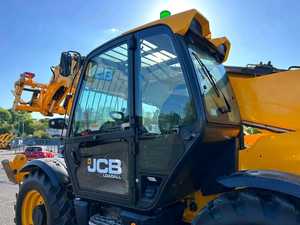 Manipulador telescópico JCB usado 540-140 Cargadores eficientes para diversas tareas - Product Image 5