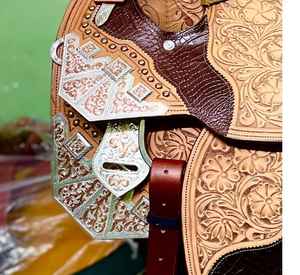 อานม้าแบบตะวันตกทำจากหนังลายม้าแบบพกพาสำหรับขี่ม้ารุ่นเบอร์กันดีสำหรับแข่งม้าแบบกำหนดเองได้สำหรับ2023 - Product Image 5