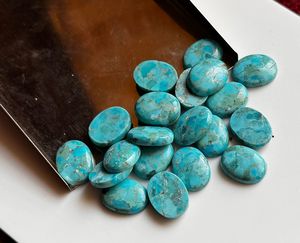 Pierre précieuse synthétique (créée en laboratoire) de forme ovale en cabochon bleu turquoise, polie, en vrac, 3x4 10x12 mm, tailles personnalisables, fabrication de bijoux - Product Image 1