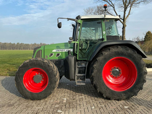 Tractor Agrícola F-E-N-D-T 820 V-A-R-IO T-M-S A-L-L-W-H-E-E-L D-R-I-V-E de 2007 - Product Image 2