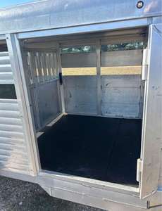 Livraison gratuite Remorque pour bétail Plateformes pour moutons 3500 kg de poids brut Portes de séparation 12 pieds x 6 pieds Toit démontable pour un transport sûr des animaux - Product Image 5