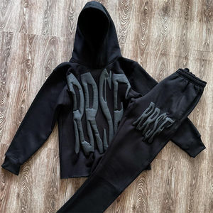 Conjunto Deportivo Personalizado Estilo Y2K con Bordado, Sudadera Corta con Capucha y Bolsillos con Cremallera Lateral y Pantalones Deportivos Cortos para Hombre - Product Image 1