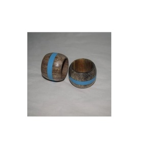 Lot de 4 ronds de serviette gravés personnalisés de haute qualité pour cadeau d'anniversaire de mariage à prix abordable - Product Image 4