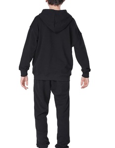 OEM 2025 impreso negro con capucha pulóver niños chándal ropa deportiva Joggers conjunto 100% algodón orgánico niños chándal niños - Product Image 6