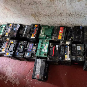 Fournisseur en gros de batteries usagées / batteries de voiture et de camion usagées / batteries au plomb déchargées usagées - Product Image 1