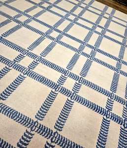 Tapis à nœuds de haute qualité fait à la main en laine touffetée avec motif papillon brodé Design abstrait d'intérieur pour salon chambre - Product Image 1