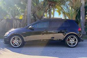 Volkswagen GTI Sport 2017 Usado, Sin Reserva, Turbo de 4 Cilindros, Interior Clark Plaid, Propiedad del Sur - Product Image 2