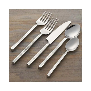 Juego de Cubiertos de Estilo Simple con Acabado en Oro Rosa, Perfecto para Mesas de Boda y Uso en Restaurantes de Alta Cocina, Hecho a Mano en India - Product Image 2