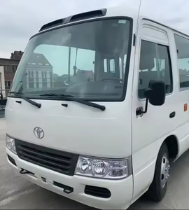 Autobús Coaster de 5 Plazas, Modelo 2024, Volante a la Izquierda, Asientos de Cuero, Cámara Trasera, Emisión Euro IV, Pantalla Táctil, Faros de Xenón - Product Image 3