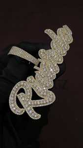 Pendentif nom personnalisé Ricardo en argent sterling 925 plaqué or Collier de lettres d'écriture glacées avec diamants Moissanite - Product Image 2