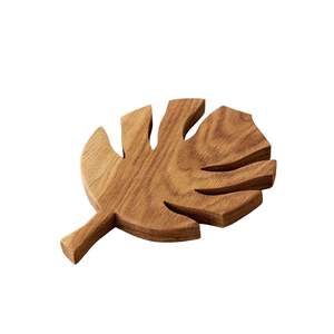 Sous-plat en bois moderne pour les chefs à domicile qui recherchent à la fois une présentation élégante et une protection thermique fiable pour les ustensiles de cuisine - Product Image 5