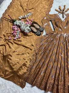 Traje Anarkali clásico con impresionante atuendo encantador de trabajo con lentejuelas para celebraciones y reuniones tradicionales - Product Image 6