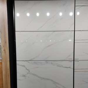 Les tuiles en verre de cristal de tuile de Foshan ont semi poli des tuiles de couleur de plancher de porcelaine de l'épaisseur 800X1600MM de 9 millimètres pour le Gaurage. - Product Image 1